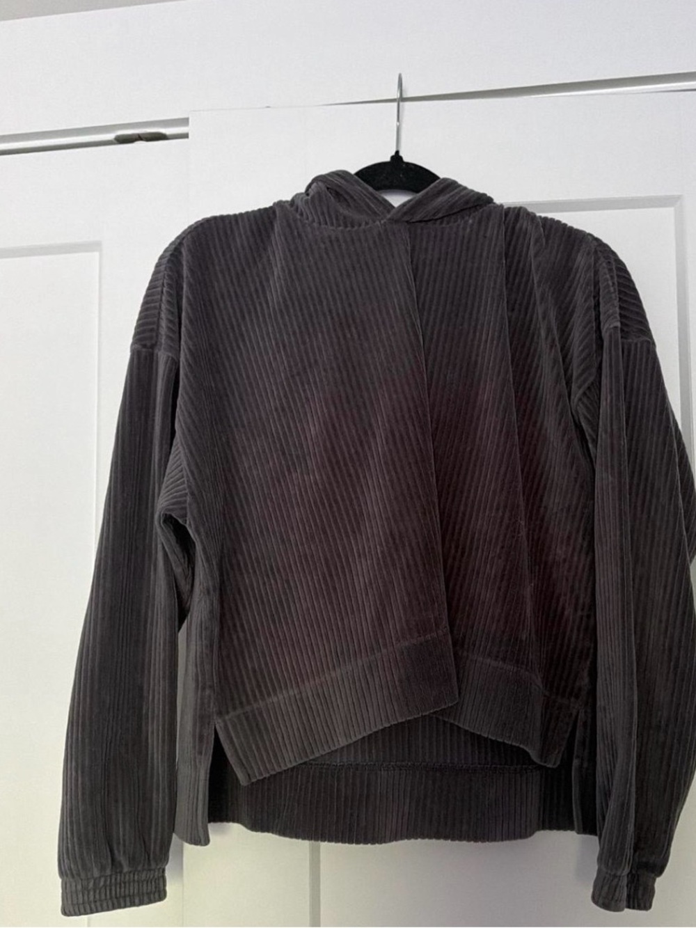 aerie Women’s Corduroy Hoodie in Charcoal Gray